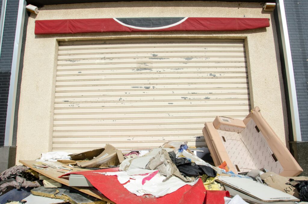 Commercial junk hauling