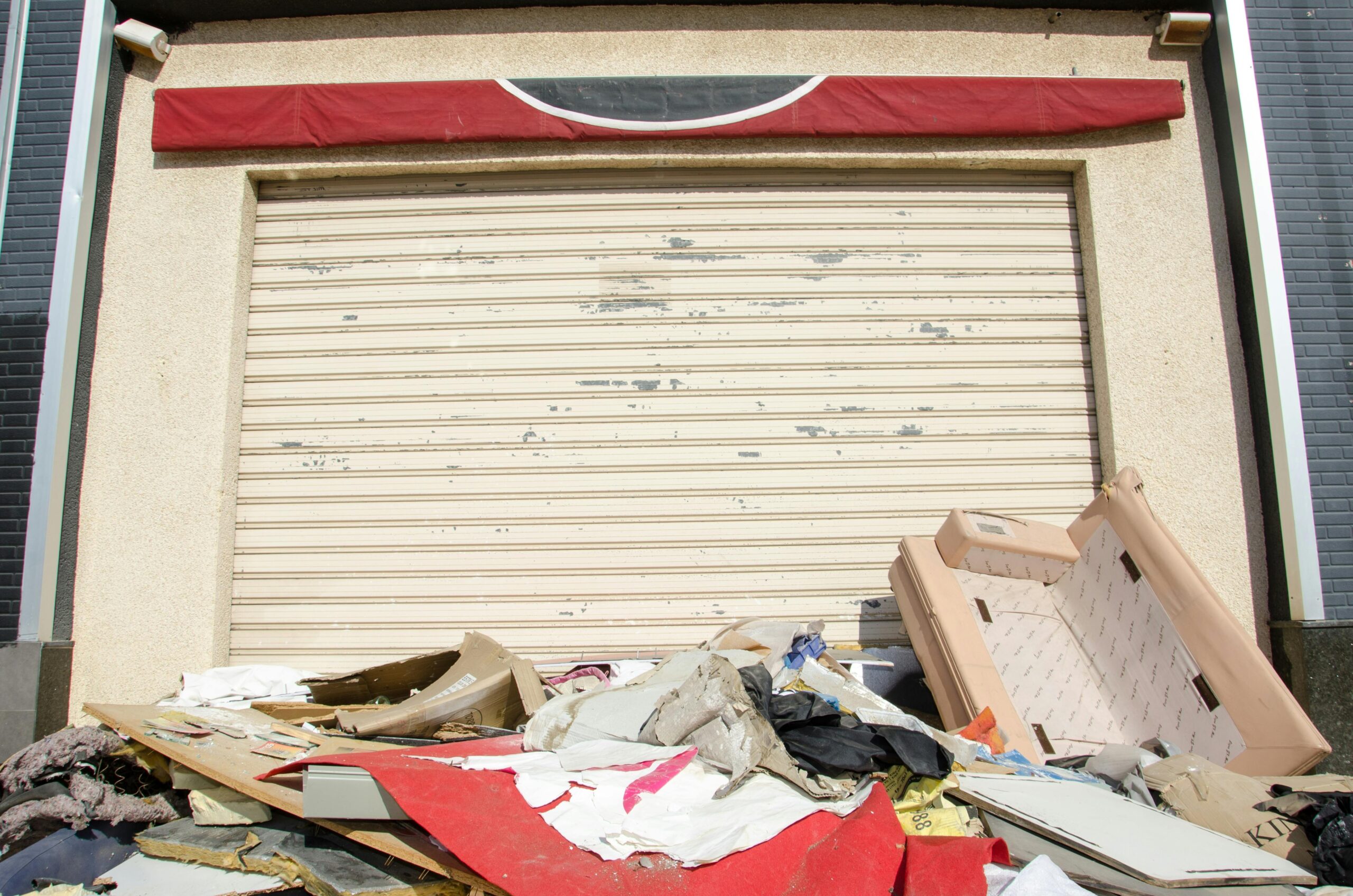 Commercial junk hauling